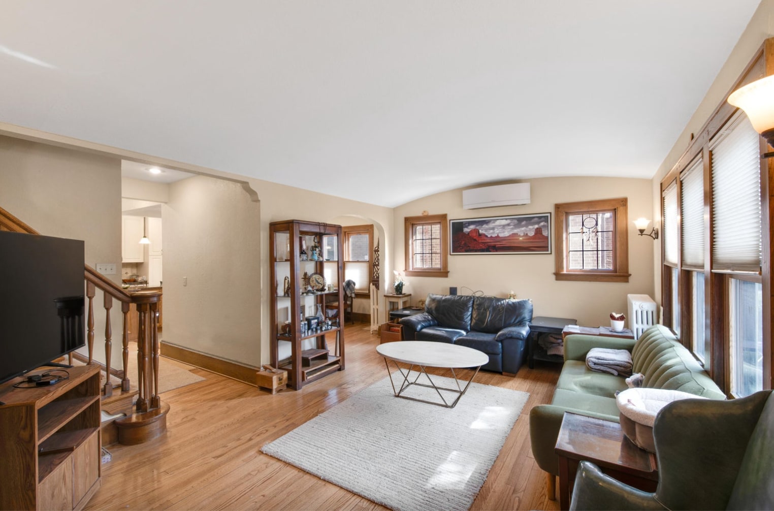 Living room - 6324 W Wells St