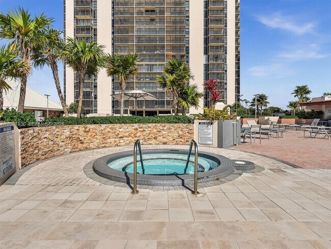 Building Photo - 20301 W Country Club Dr