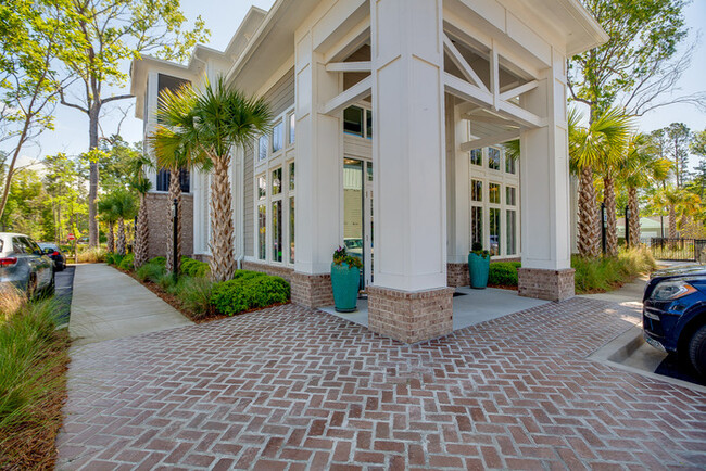 Building Photo - 109 Residences Ln