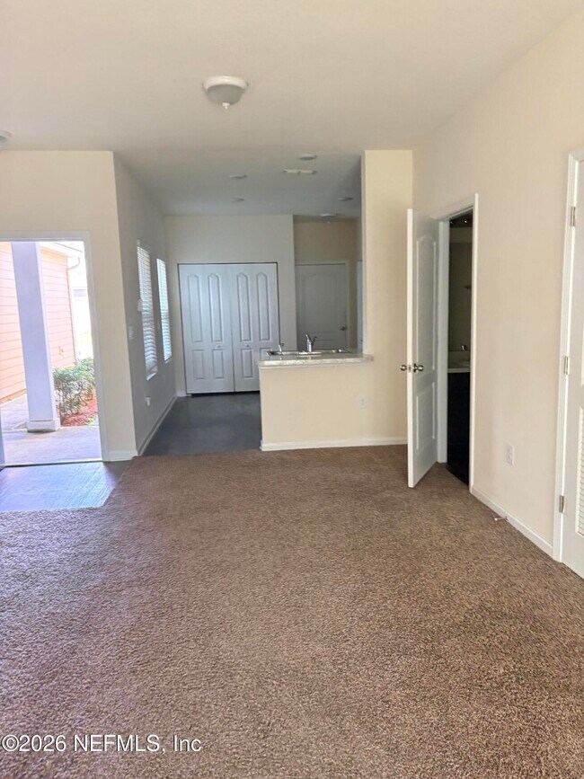 Building Photo - 8015 Echo Springs Rd