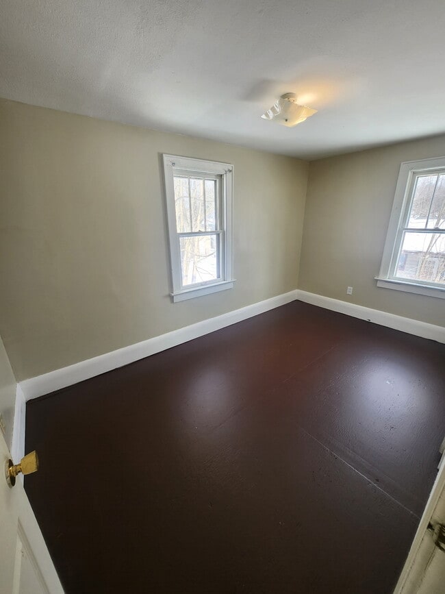 Building Photo - 87 Brighton Dr