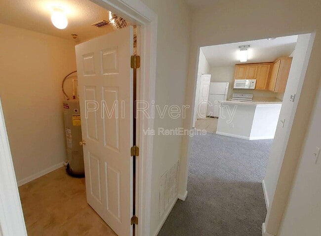 Building Photo - 175 Jardin De Mer Pl