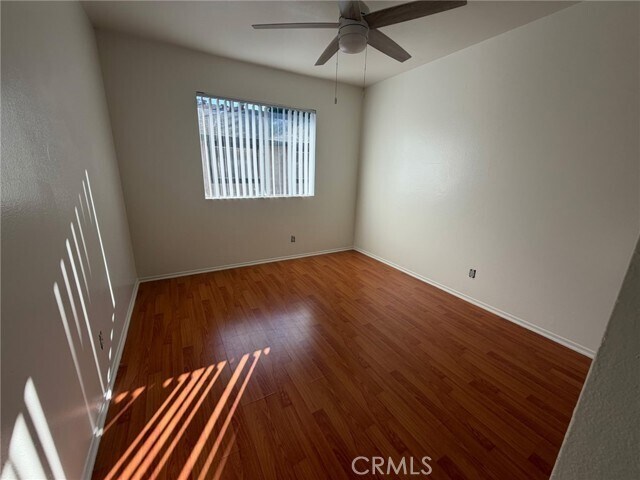 Building Photo - 9800 Vesper Ave
