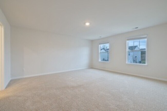 Building Photo - 4 Bedroom Home in Pendleton, SC