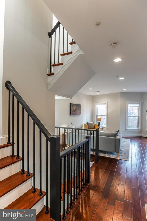 Building Photo - 1904 Vermont Ave NW