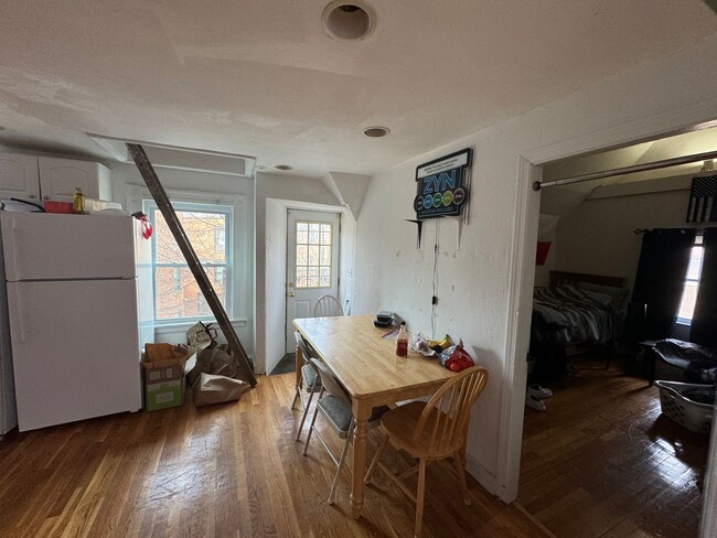Building Photo - The Best Home in Brighton