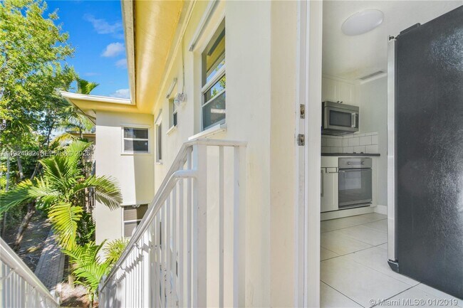 Building Photo - 1152 99th St