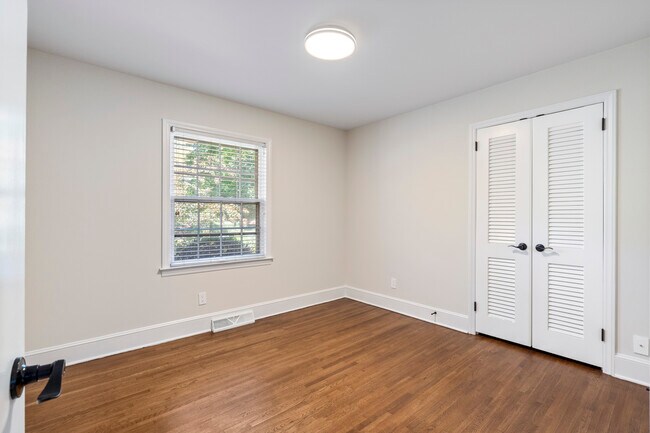 Building Photo - 5018 Beckford Dr