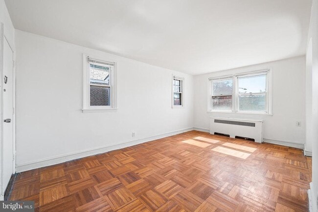 Building Photo - 1115 E Upsal St