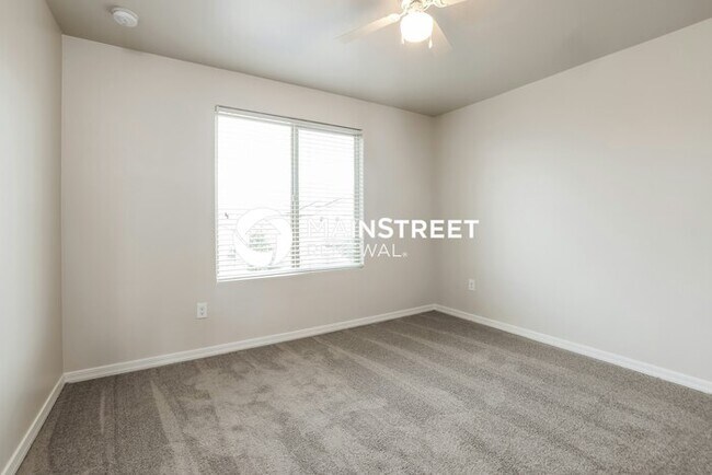 Building Photo - 5 Bedroom Pet-Friendly Home in TUCSON, AZ with Main Street Renewal