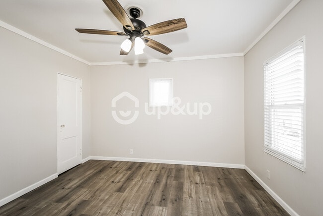 Building Photo - Fantastic 2bd/1ba home! Let yourself in!