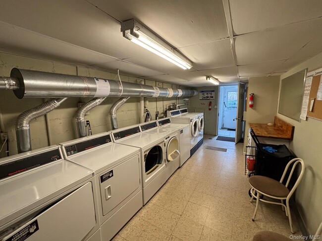 Building Photo - 580 Bedford Rd