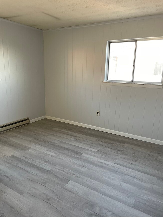 Building Photo - Ellen Lane Apartments