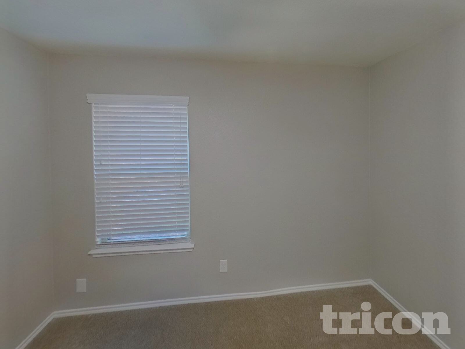 Building Photo - 1112 Roman Dr