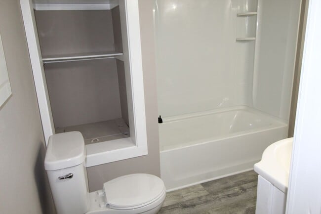 Building Photo - 4711 N Regal St