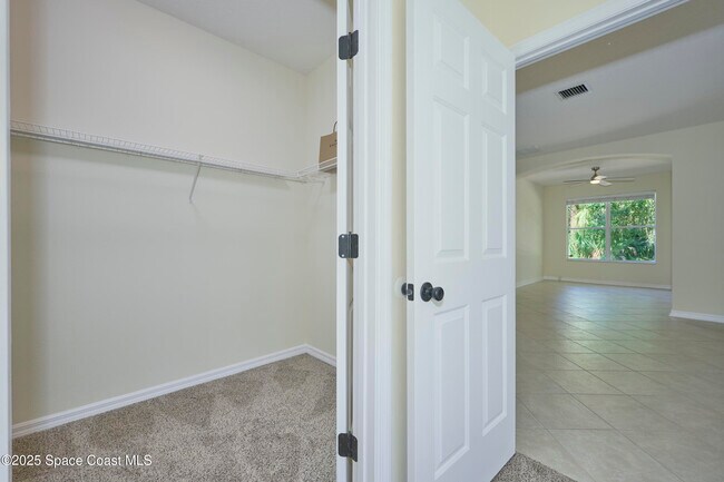 Building Photo - 9086 107th Ct