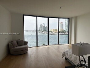 Building Photo - 6800 Fisher Island Dr