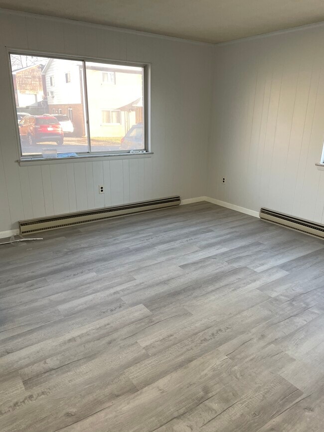 Building Photo - Ellen Lane Apartments