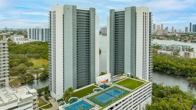 Building Photo - 16385 Biscayne Blvd