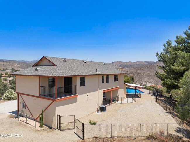 Building Photo - 13620 Pales Rd