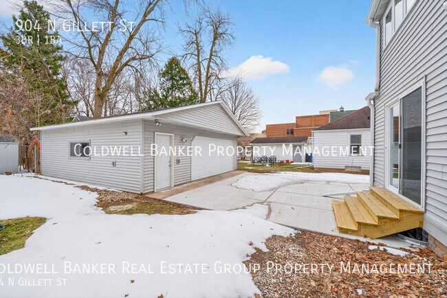 Building Photo - 904 N Gillett St