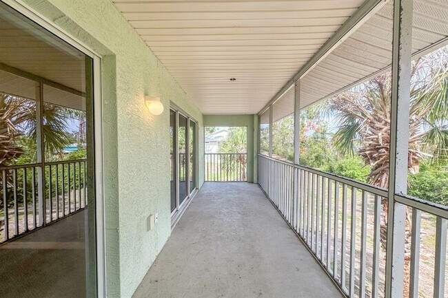Building Photo - 8100 Memory Ln