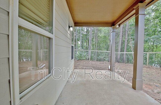 Building Photo - 111 Covington Terrace
