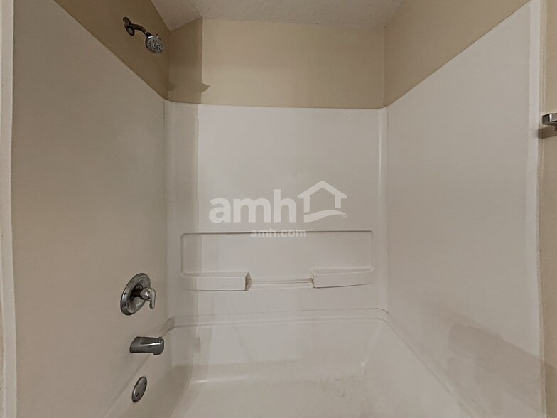 Building Photo - 171 Fox Glen Ct