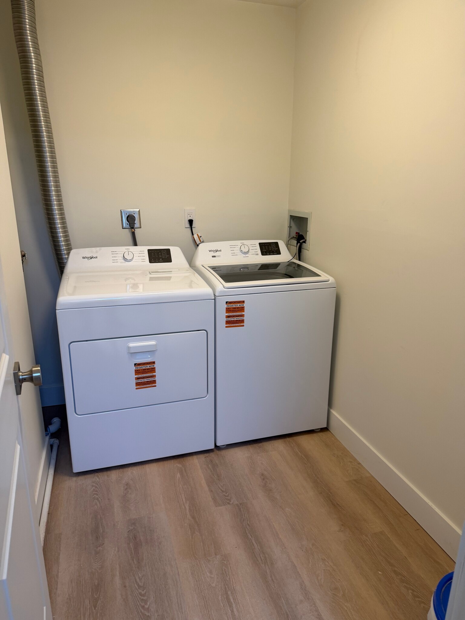 Building Photo - 120 Creekwood Dr