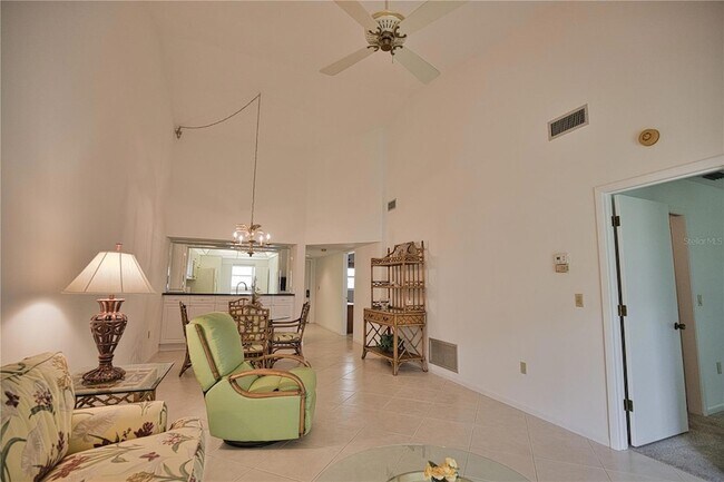 Building Photo - 766 Village Cir