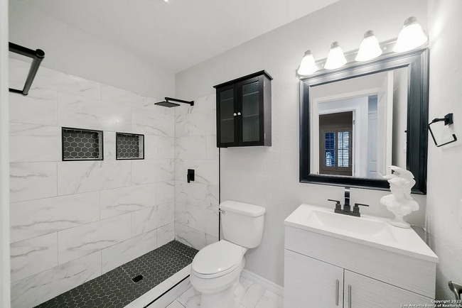 Building Photo - 6519 Spring Manor St