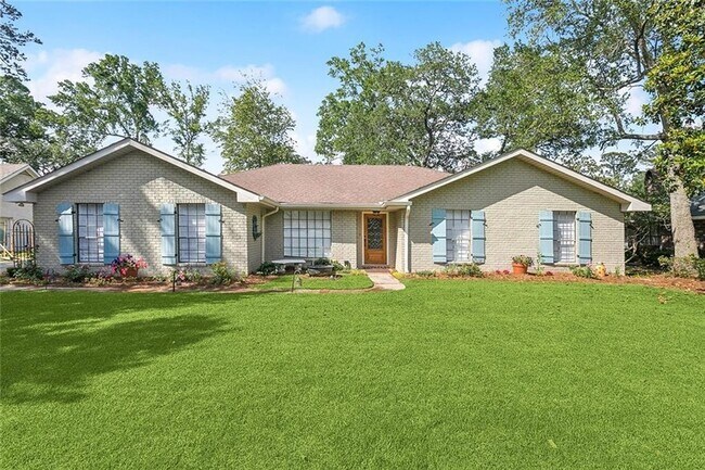 Building Photo - 773 Bocage Ln