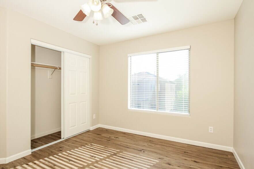 Building Photo - 12121 W Avenida Del Rey