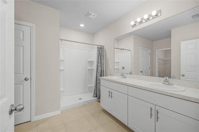 Building Photo - 616 Posadas Cir