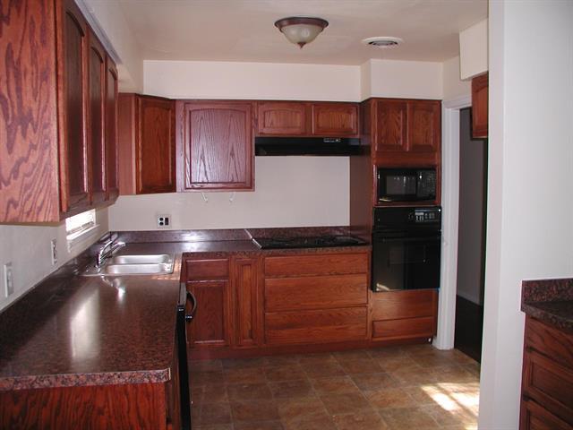 Building Photo - 1218 Danville Dr