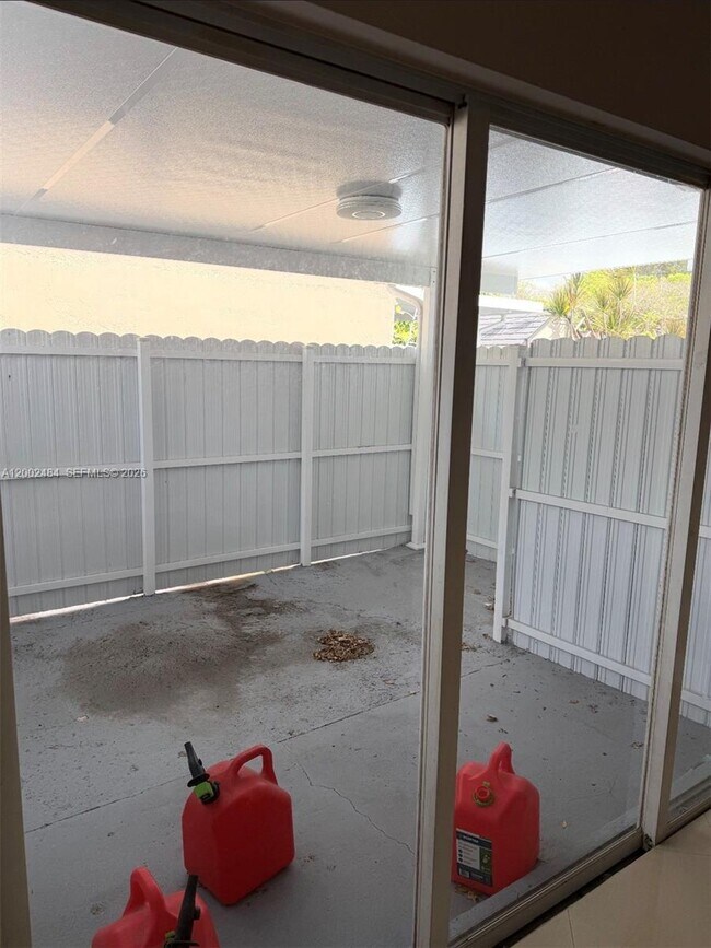 Building Photo - 17501 SW 142nd Ct