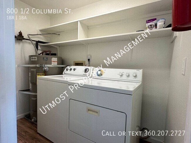 Building Photo - 800 1/2 Columbia St.-