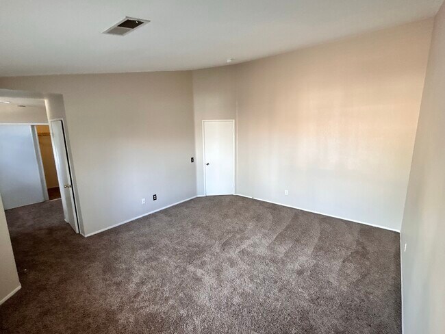 Building Photo - 27206 Sawyer Rd