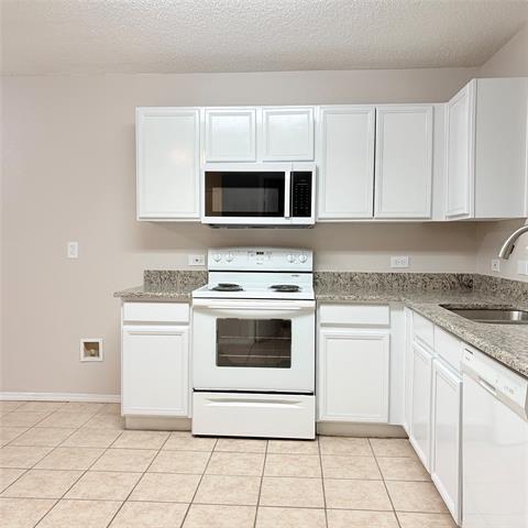 Building Photo - 1826 Trailview Dr