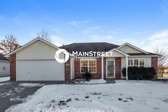 Building Photo - 3 Bedroom Pet-Friendly Home in Raymore, MO with Main Street Renewal
