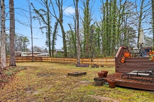 Building Photo - 1950 Branch View Dr