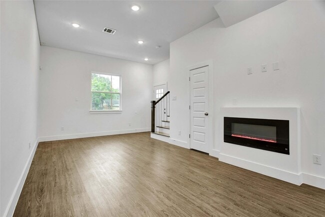 Building Photo - 4512 Brinkley St