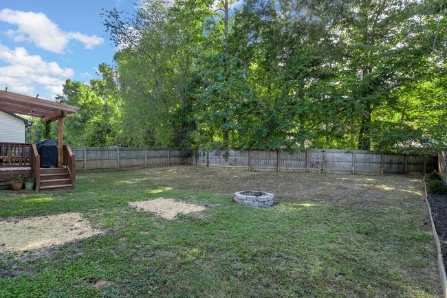 Building Photo - 420 N Magnolia Dr