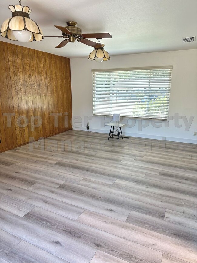 Building Photo - Very nice 3 Bed, 2 Bath, 1,919 Sqft Walnut Creek house available August 5th for lease !
