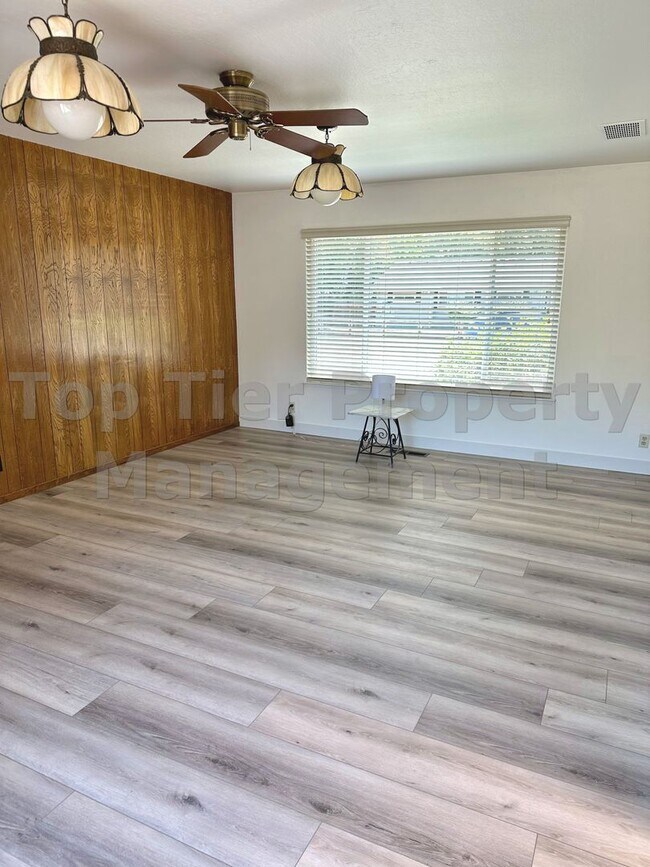 Building Photo - Very nice 3 Bed, 2 Bath, 1,919 Sqft Walnut Creek house available July 24th for lease !