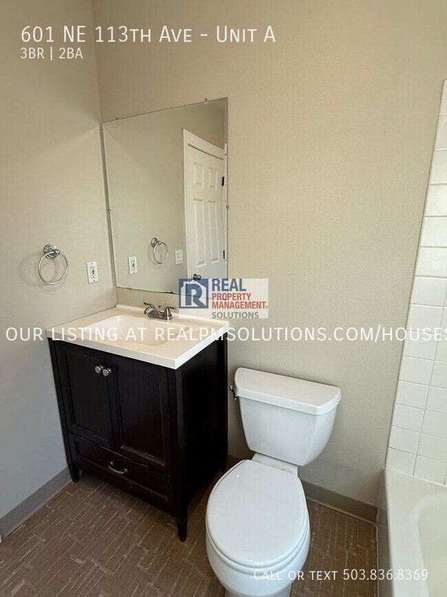 Building Photo - 601 NE 113th Ave