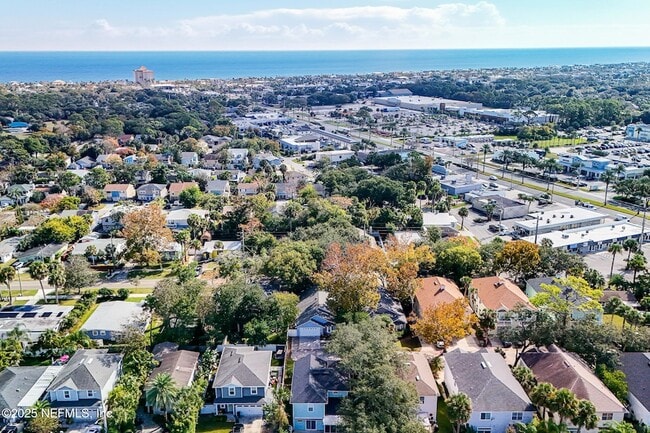 Building Photo - 128 Seminole Rd