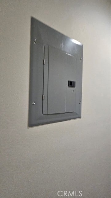 Building Photo - 1458 E 23rd St