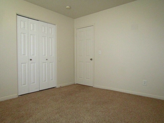 Building Photo - 1370 N General Dr