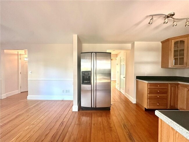 Building Photo - 12 Johnson Ct